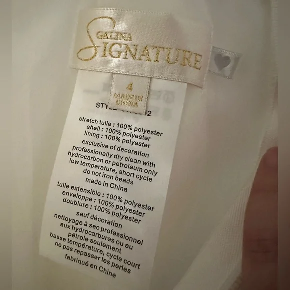 Elegant Cream Lace Wedding Dress - Picture 12 of 14